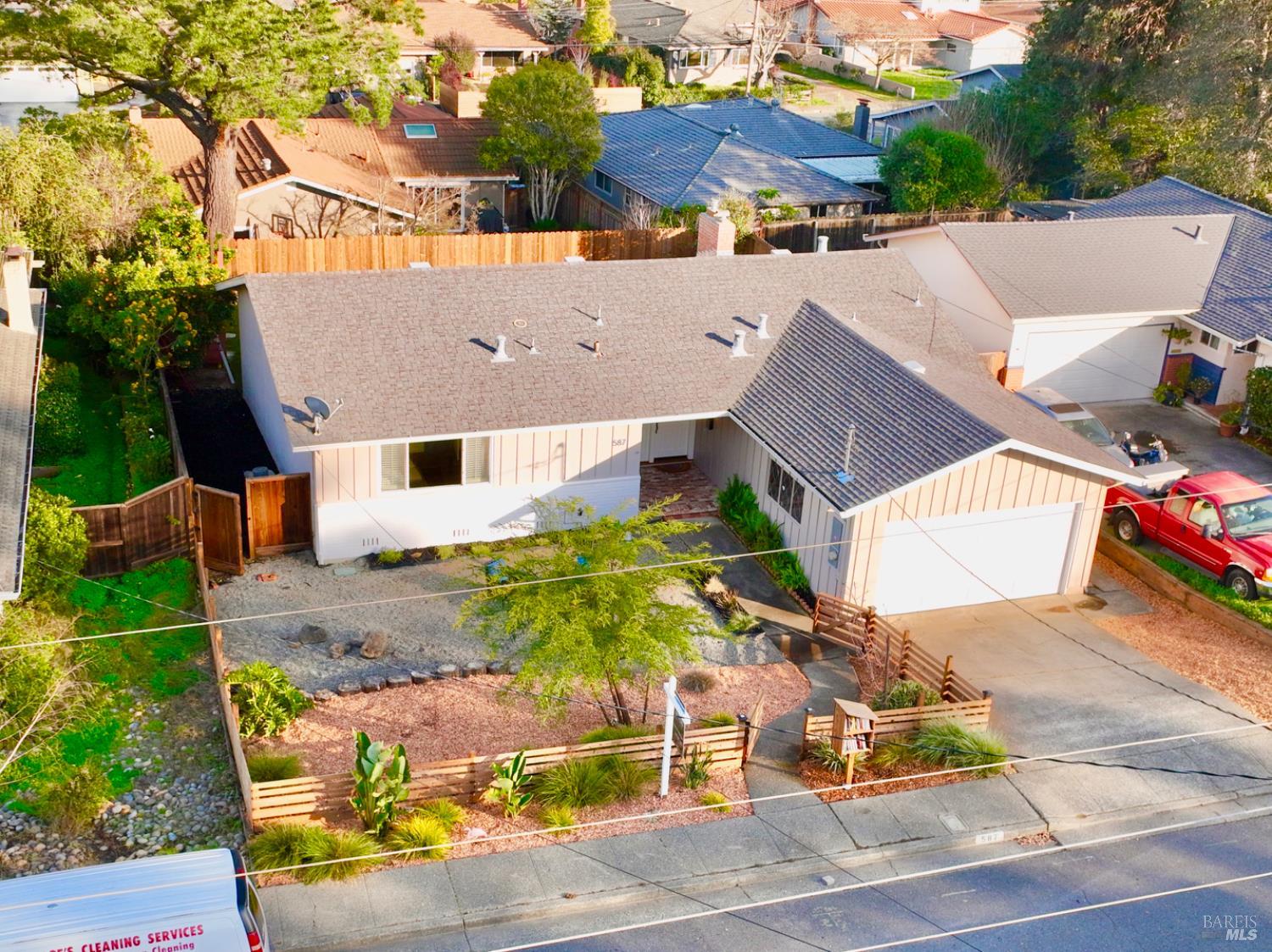 587 Tanbark Terrace San Rafael, CA 94903 - Photo 3 of 51 Gallery Image 3