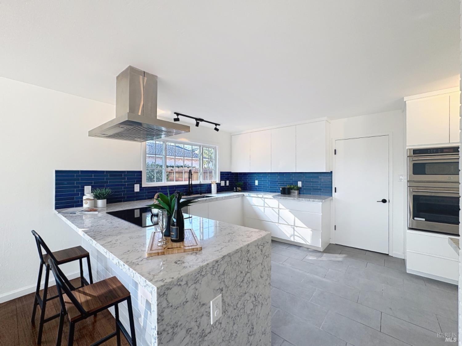 587 Tanbark Terrace San Rafael, CA 94903 - Photo 9 of 51 Gallery Image 9