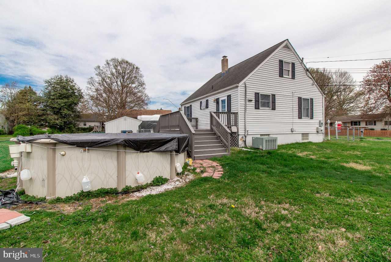 218 St Marys Road Baltimore, MD 21221 - Photo 29 of 31 15X30 Above Ground Pool - Less than 3yrs Old