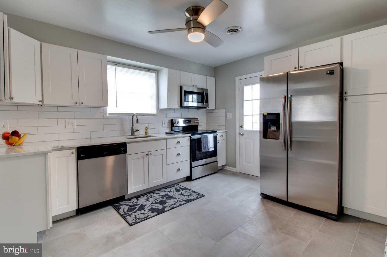 218 St Marys Road Baltimore, MD 21221 - Photo 8 of 31 Stainless Steel Appliances are Included