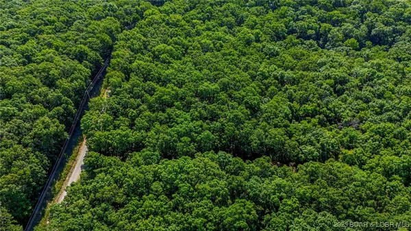 $14,999 | Lot 1169-1143 Elliott Place, Edwards, MO 65326