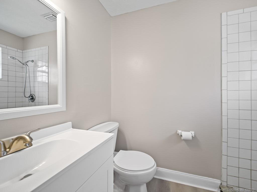 3775 Southeast Middle Street Stuart, FL 34997 - Photo 9 of 19 Gallery Image 9