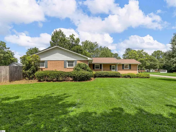$275,000 | 601 Wood Drive, Greer, SC 29651