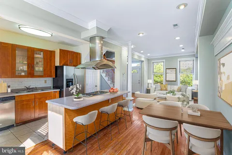 $649,000 | 3028 Park Place Northwest, Washington, DC 20001