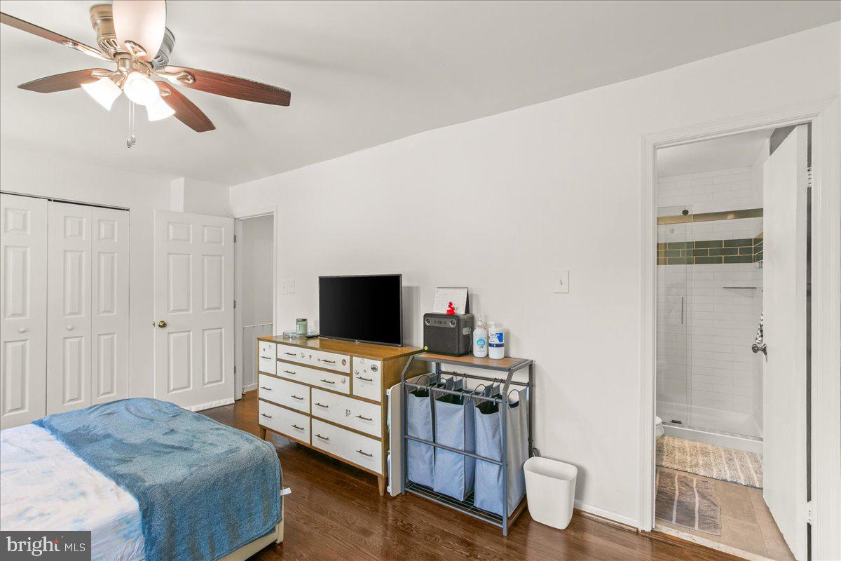 7213 Evanston Road Springfield, VA 22150 - Photo 25 of 37 Cozy retreat with modern charm.