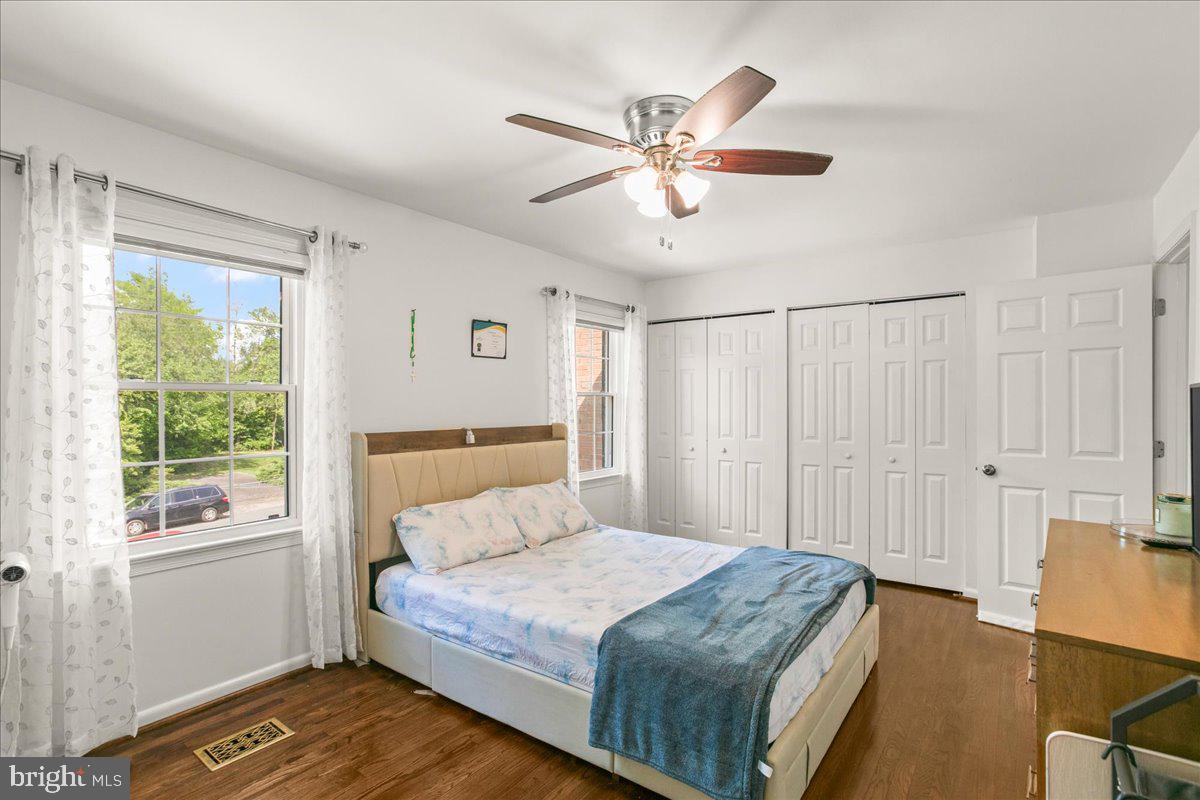 7213 Evanston Road Springfield, VA 22150 - Photo 26 of 37 Bright and airy bedroom retreat.