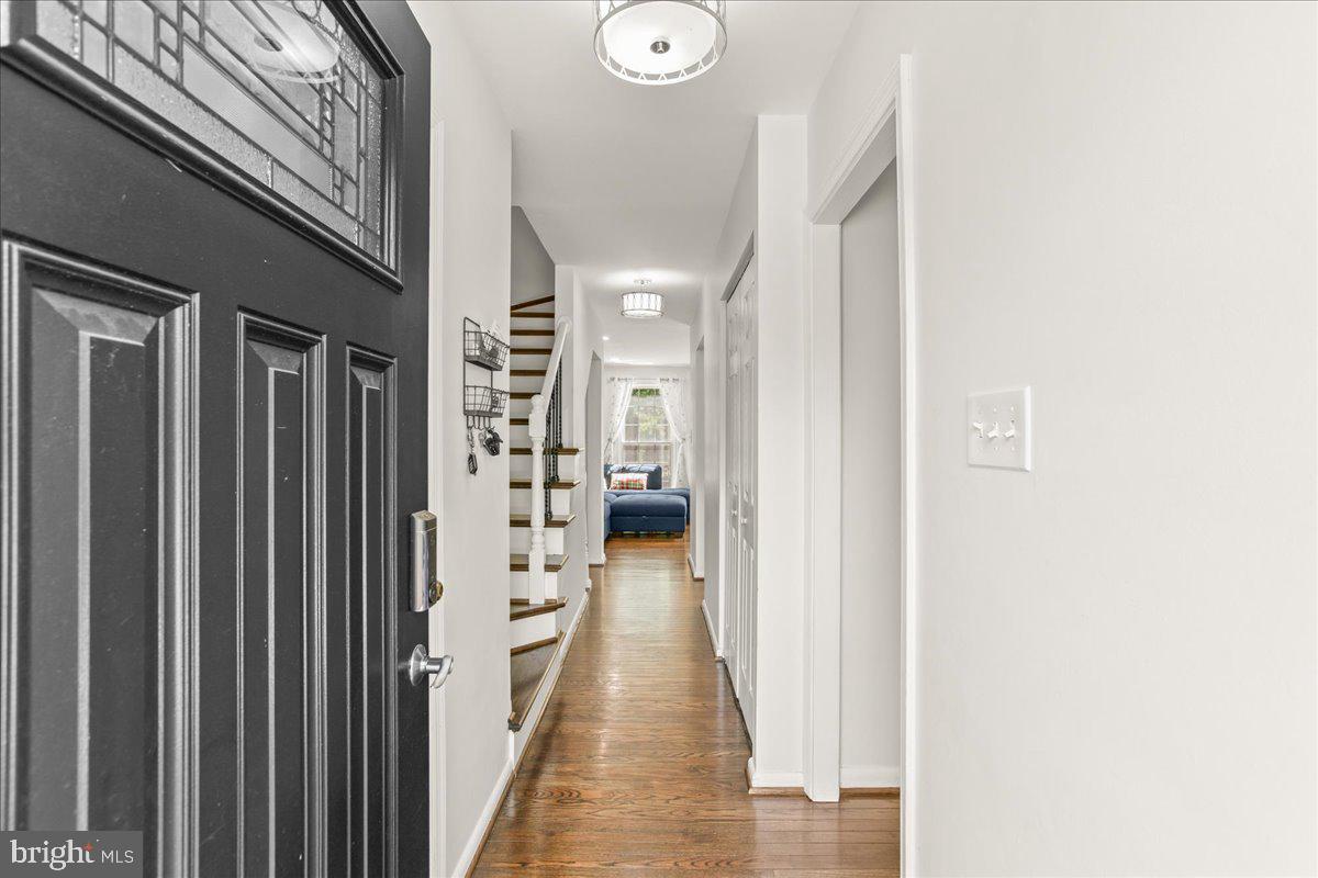 7213 Evanston Road Springfield, VA 22150 - Photo 3 of 37 Inviting entryway with modern charm.