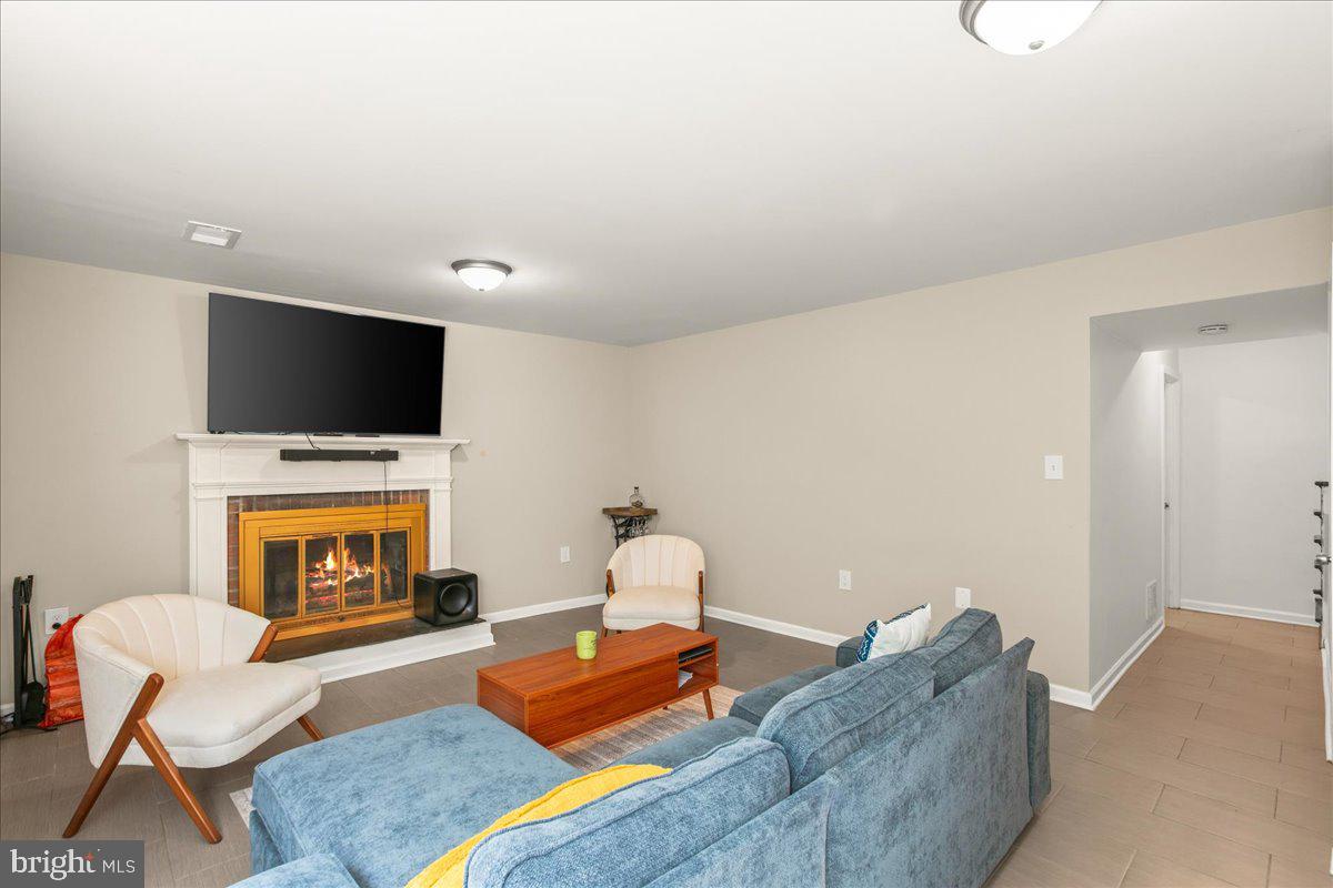 7213 Evanston Road Springfield, VA 22150 - Photo 33 of 37 Cozy living space with modern charm.