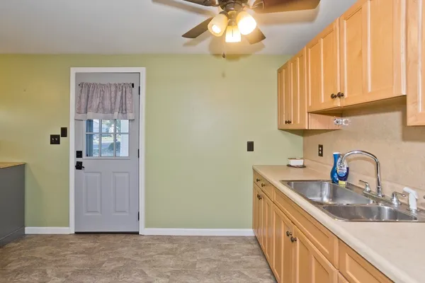 $307,900 | 78 Glendale Street, Chicopee, MA 01020