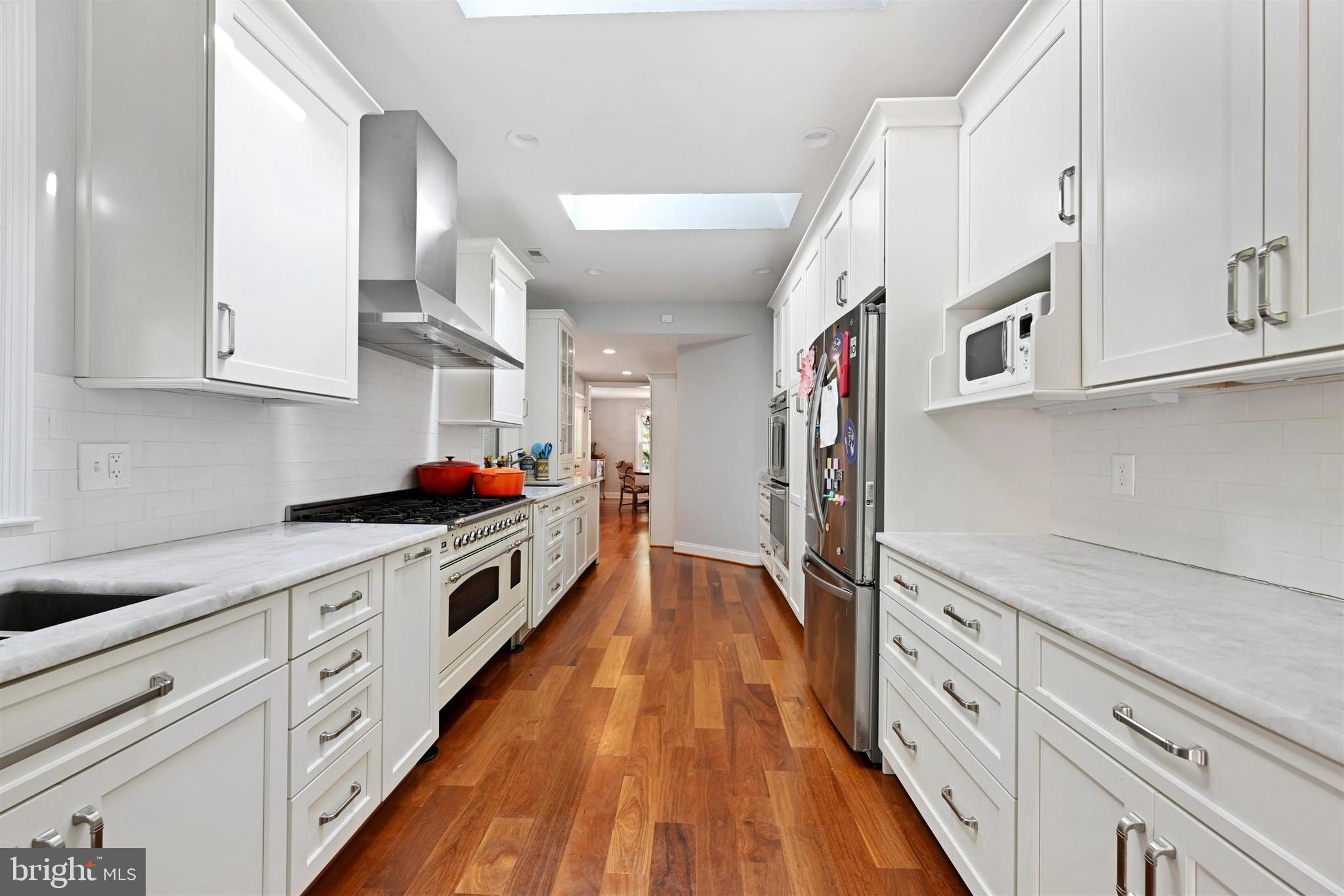 2504 Pinebrush Road Baltimore, MD 21209 - Photo 18 of 38