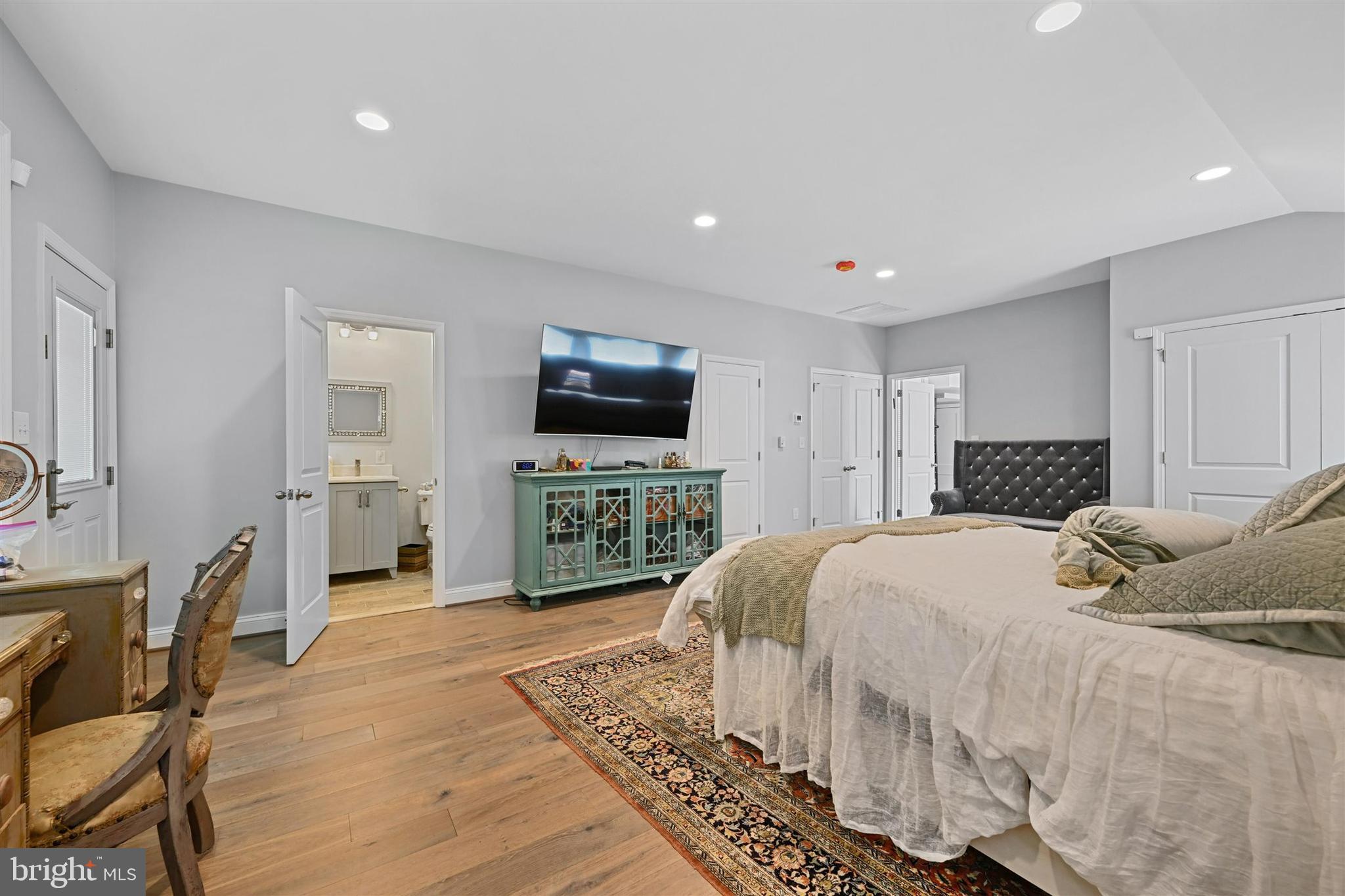 2504 Pinebrush Road Baltimore, MD 21209 - Photo 22 of 38