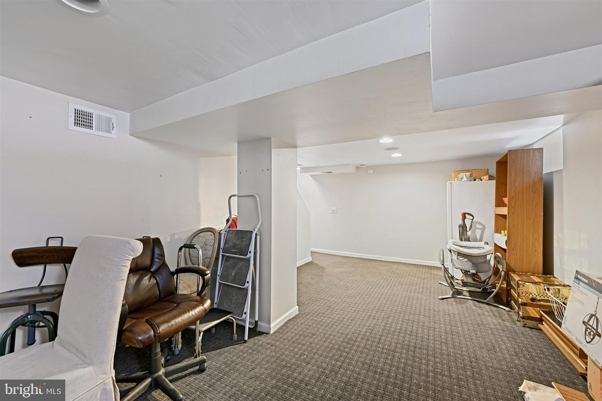 2504 Pinebrush Road Baltimore, MD 21209 - Photo 31 of 38