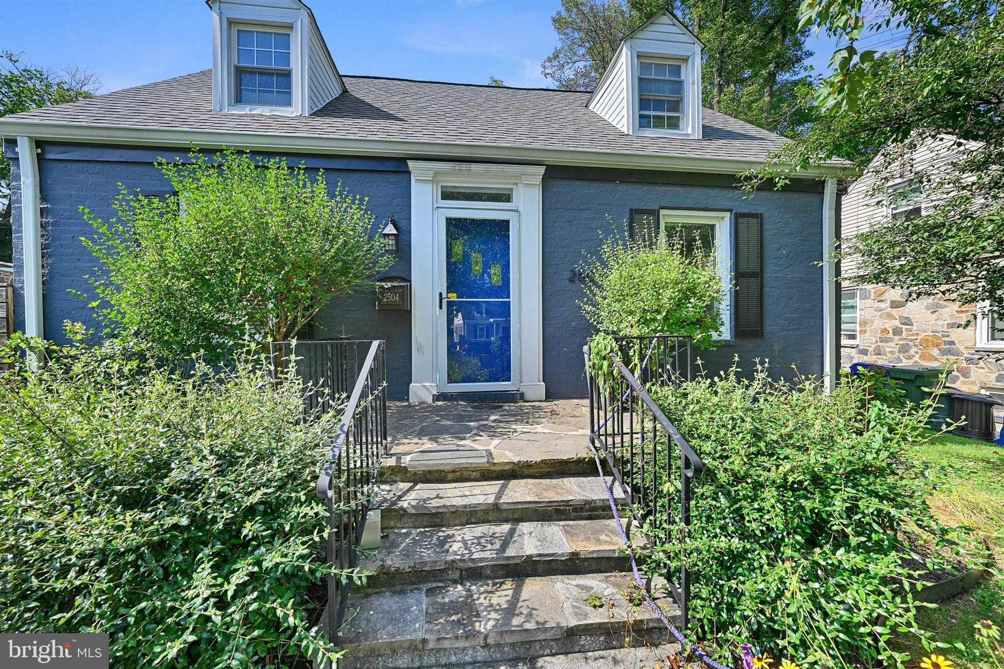 2504 Pinebrush Road Baltimore, MD 21209 - Photo 4 of 38
