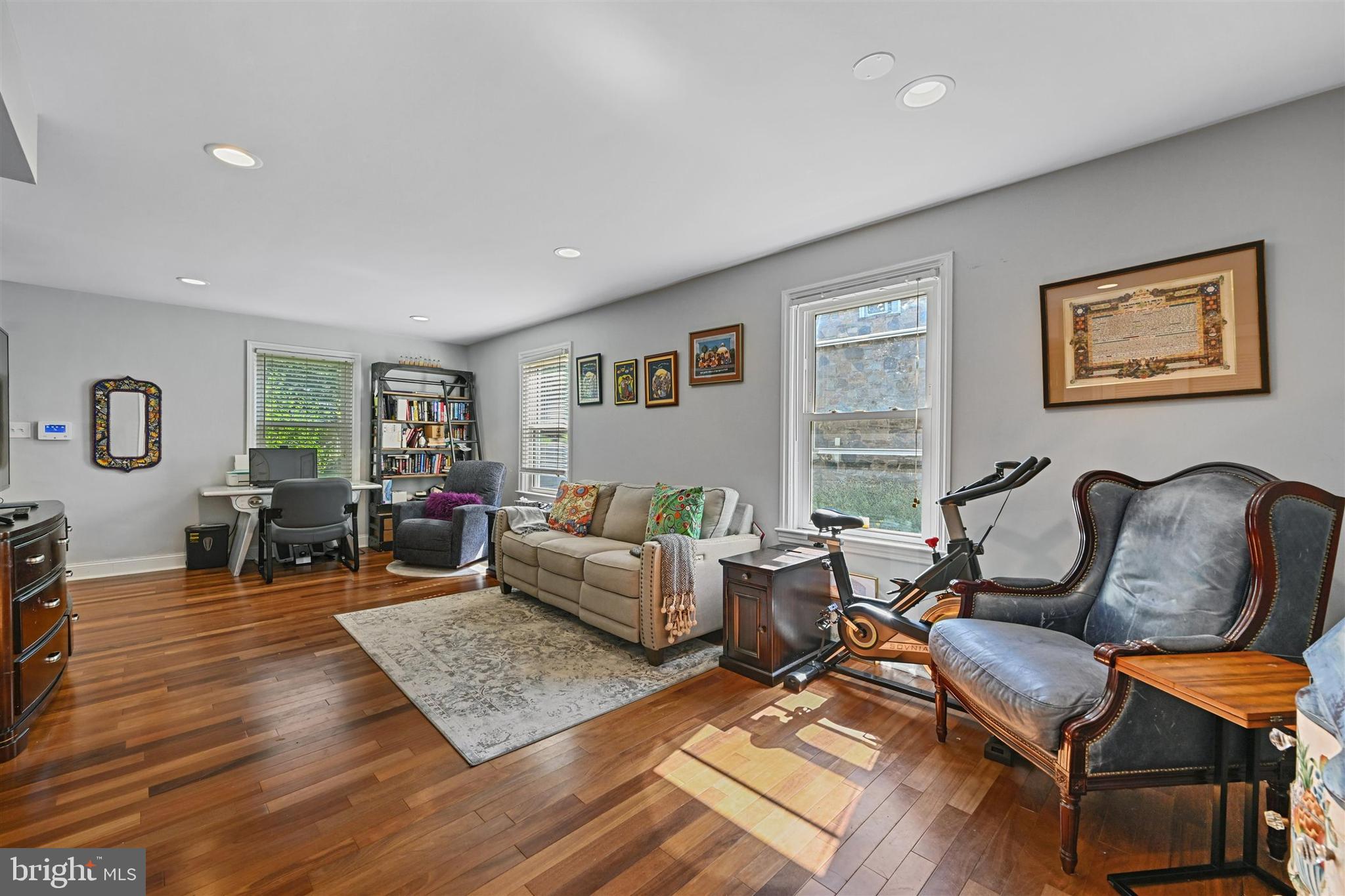 2504 Pinebrush Road Baltimore, MD 21209 - Photo 7 of 38