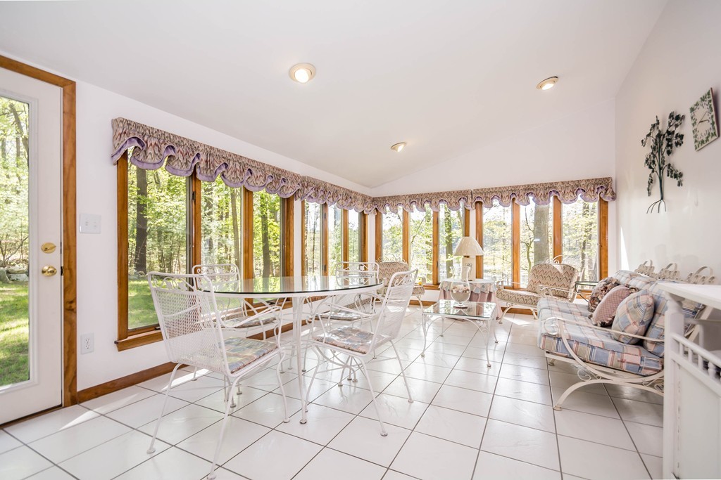 700 Middleton Road North Andover, MA 01845 - Photo 13 of 29 Gallery Image 13