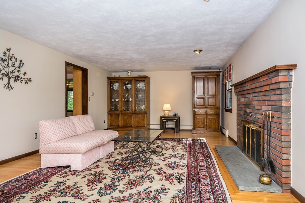 700 Middleton Road North Andover, MA 01845 - Photo 16 of 29 Gallery Image 16