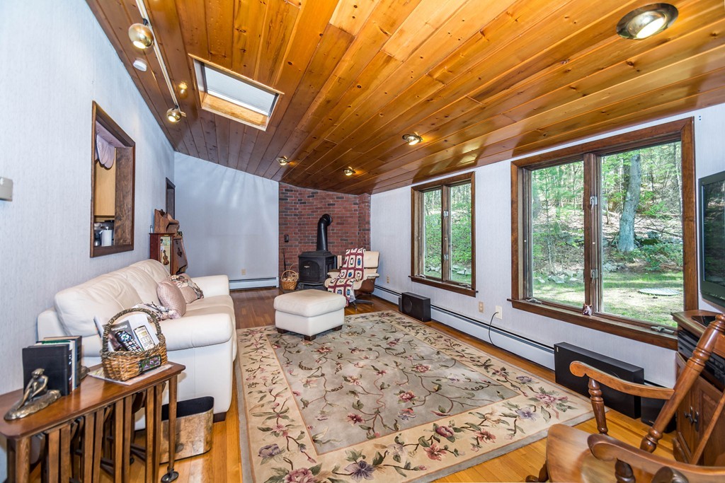 700 Middleton Road North Andover, MA 01845 - Photo 10 of 29 Gallery Image 10