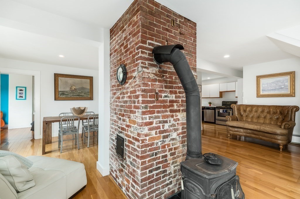 48 Union Street, Unit 4 Manchester, MA 01944 - Photo 4 of 22 Gallery Image 4