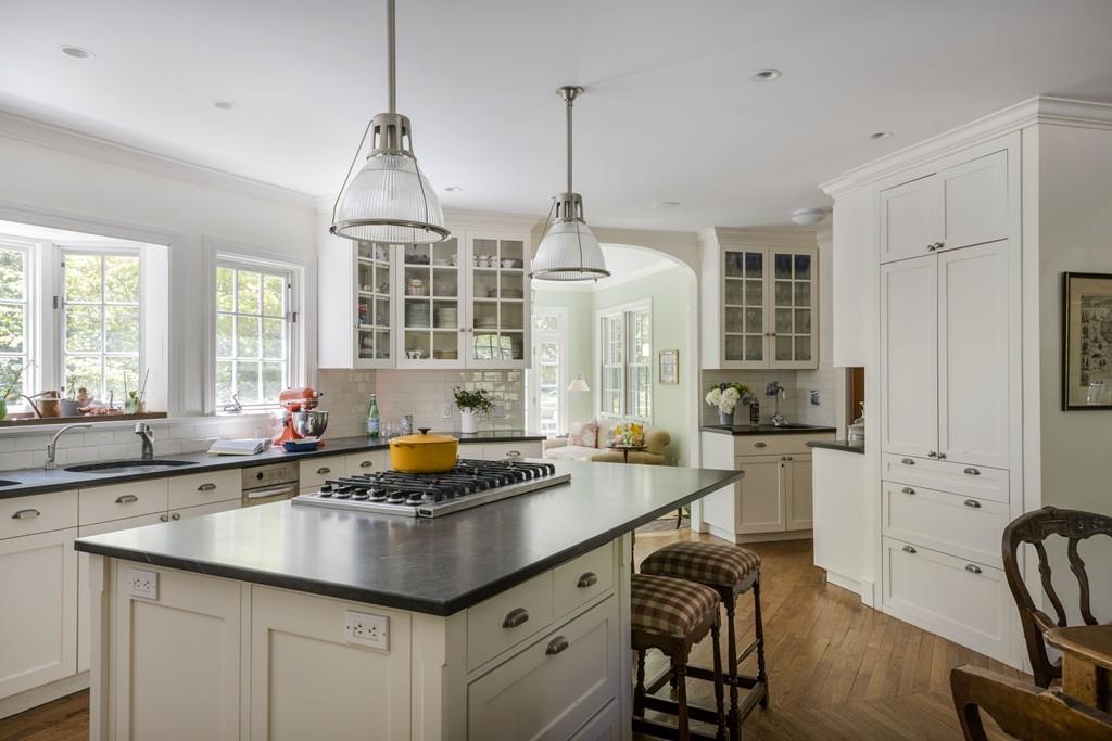 85 Sears Road Brookline, MA 02445 - Photo 11 of 18