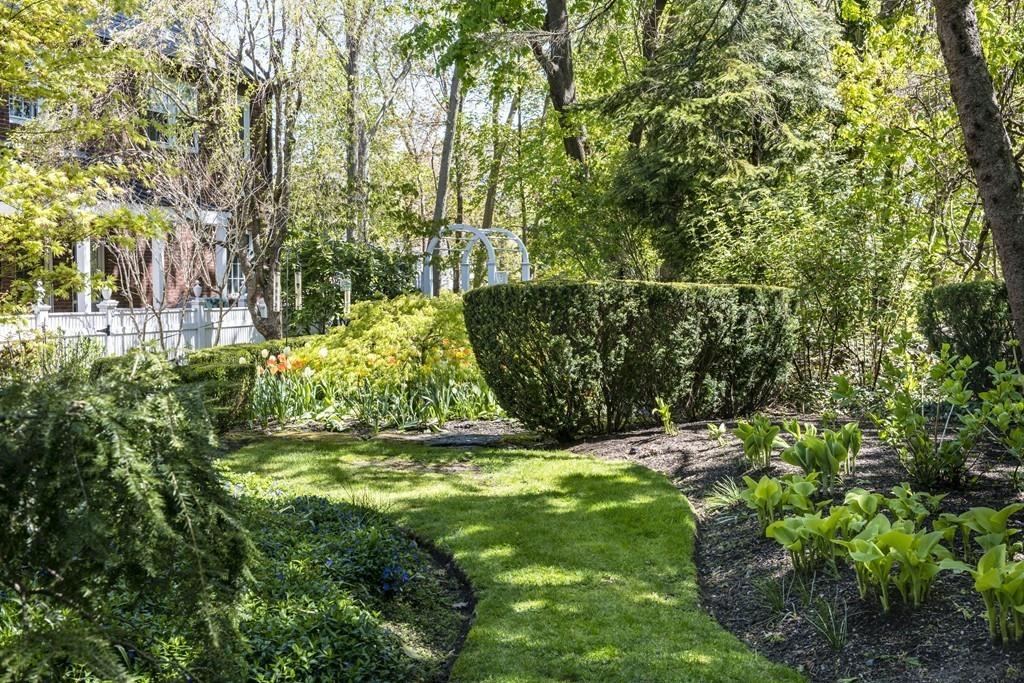 85 Sears Road Brookline, MA 02445 - Photo 17 of 18