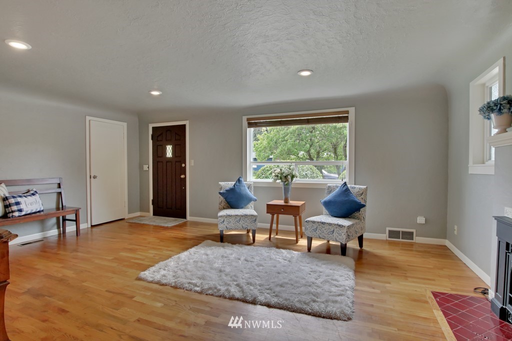 1619 Voight Street Sumner, WA 98390 - Photo 6 of 29 Gallery Image 6