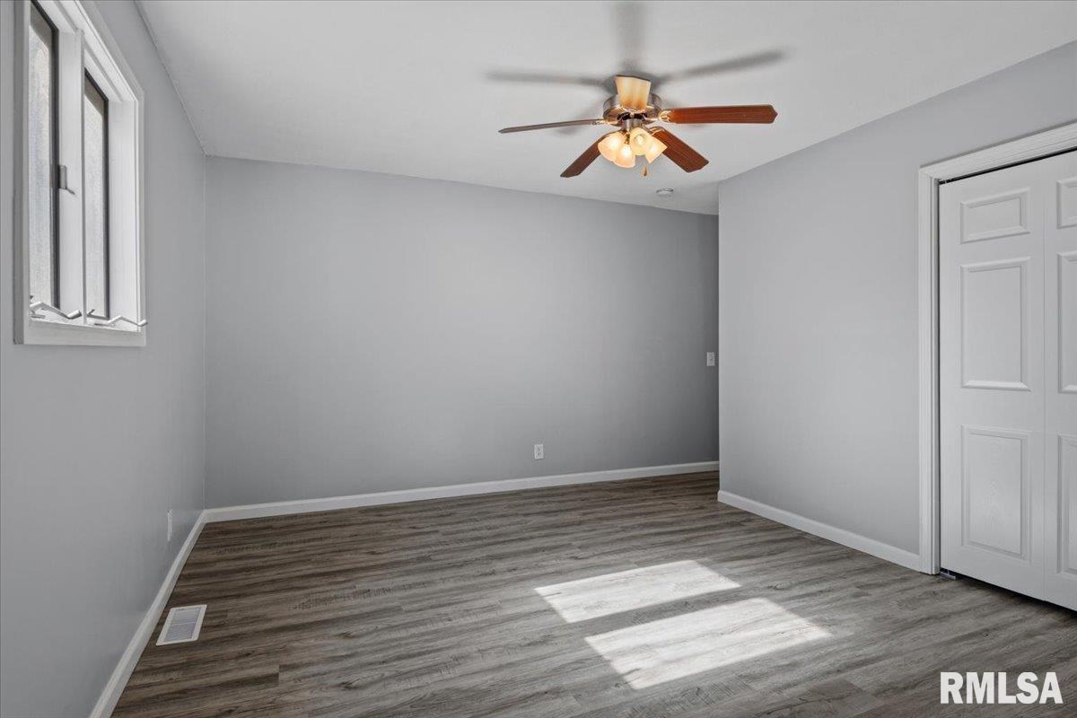 5771 North Cotton Hill Road Springfield, IL 62703 - Photo 17 of 35