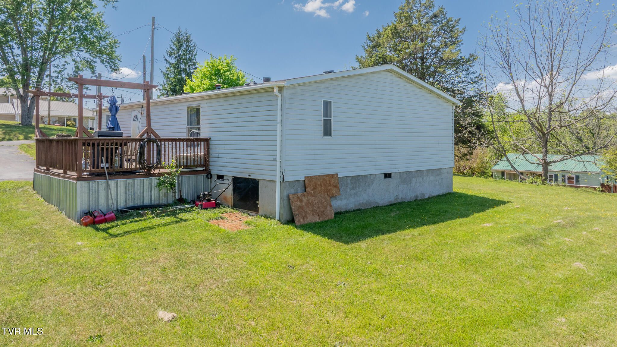 1005 Antioch Road Johnson City, TN 37604 - Photo 19 of 20 dji_fly_20260423_143340_0058_17769699216