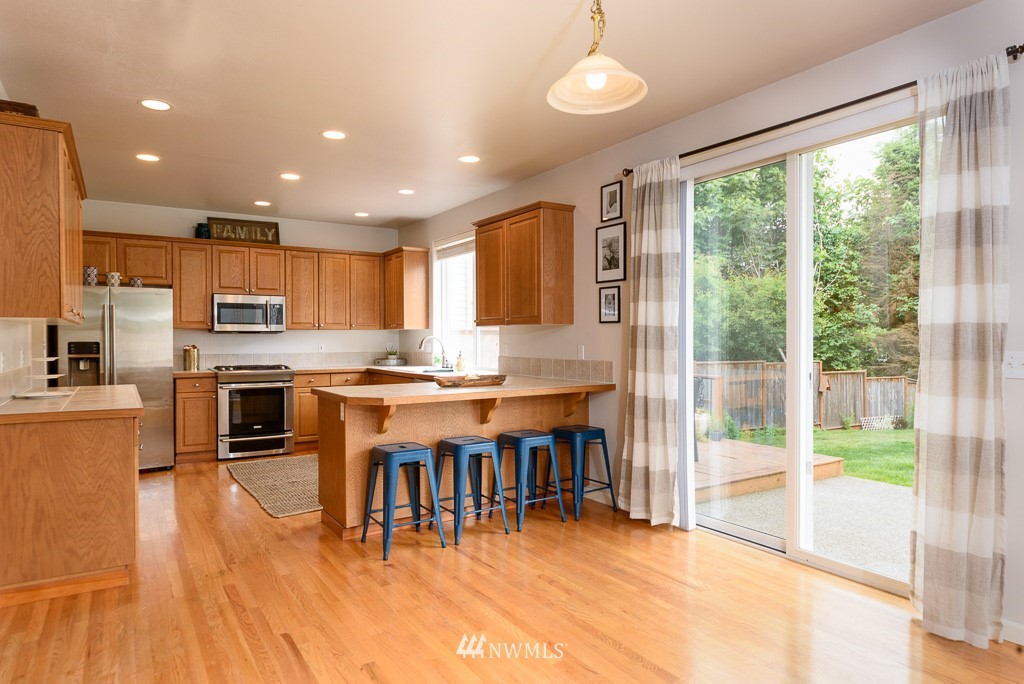 2311 198th Street Southeast Bothell, WA 98012 - Photo 6 of 25 Gallery Image 6
