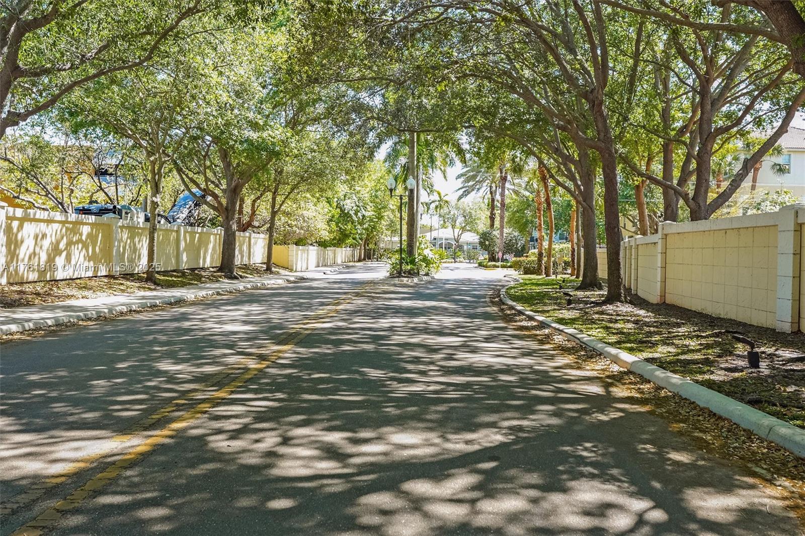 1005 Northwest 18th Avenue Boca Raton, FL 33431 - Photo 7 of 57 Gallery Image 7