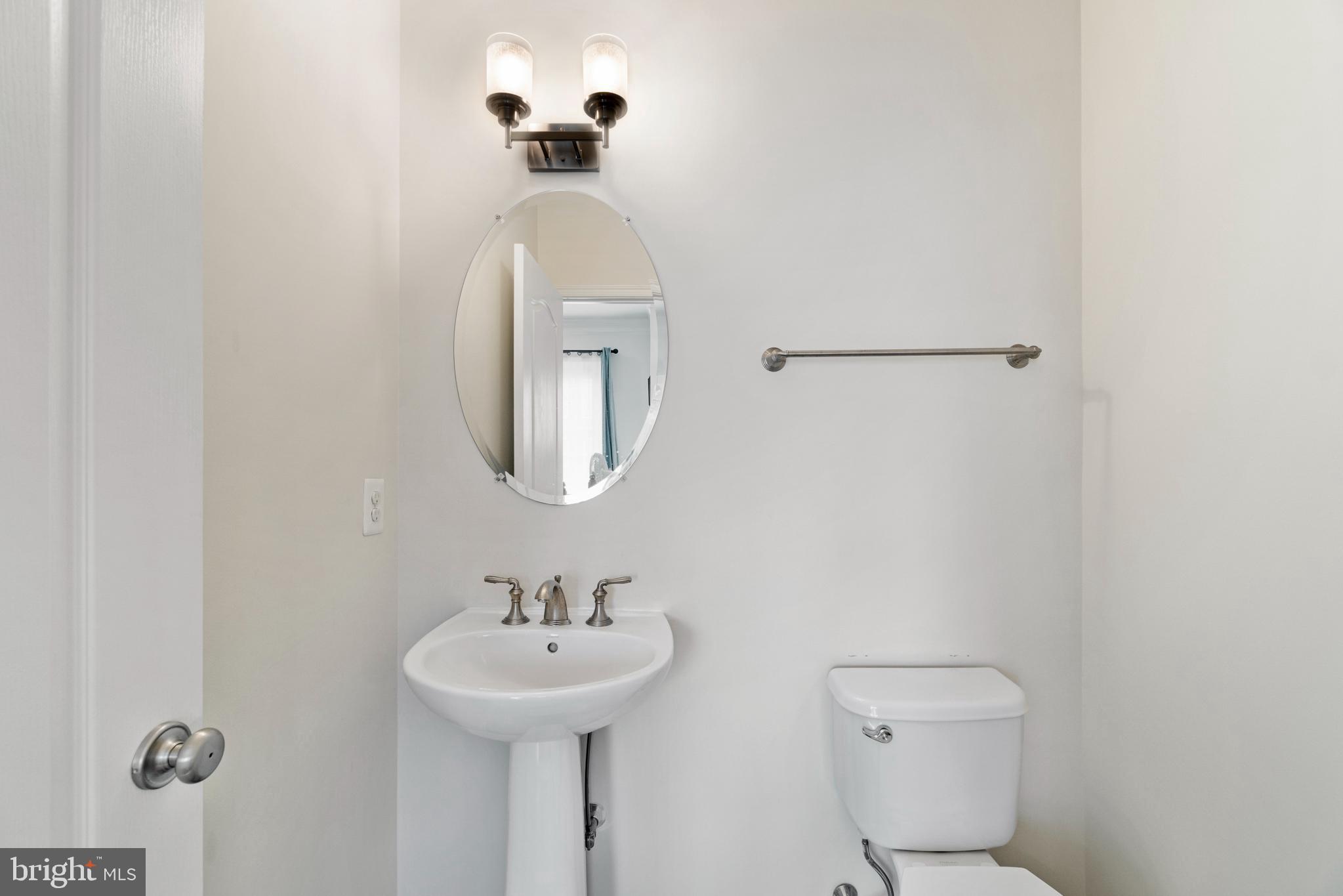 43262 Mitcham Square Ashburn, VA 20148 - Photo 12 of 24