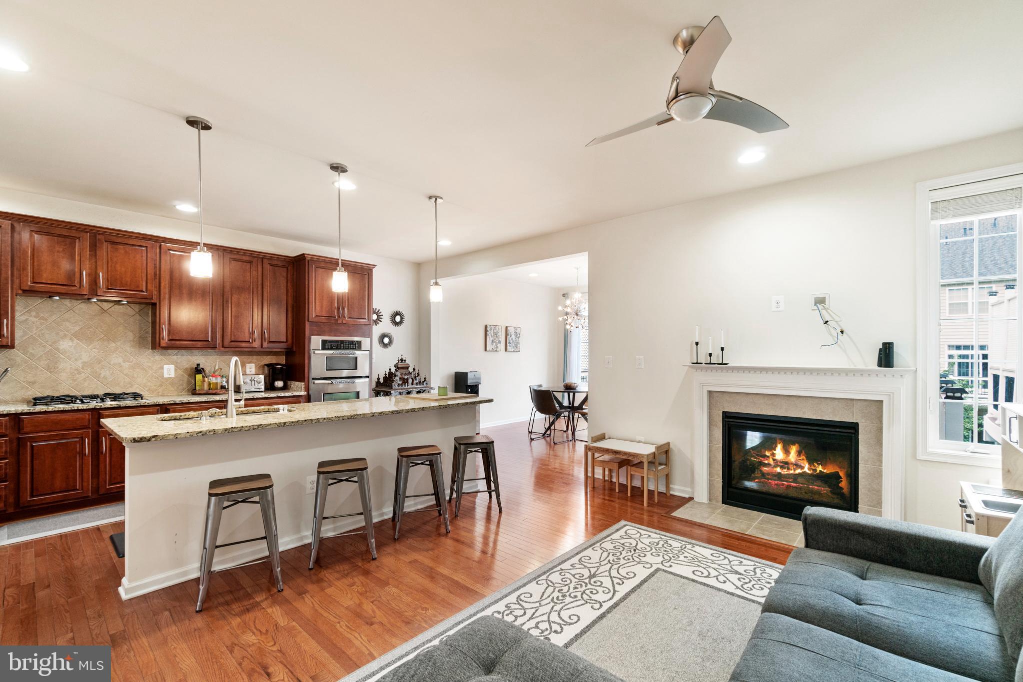 43262 Mitcham Square Ashburn, VA 20148 - Photo 6 of 24