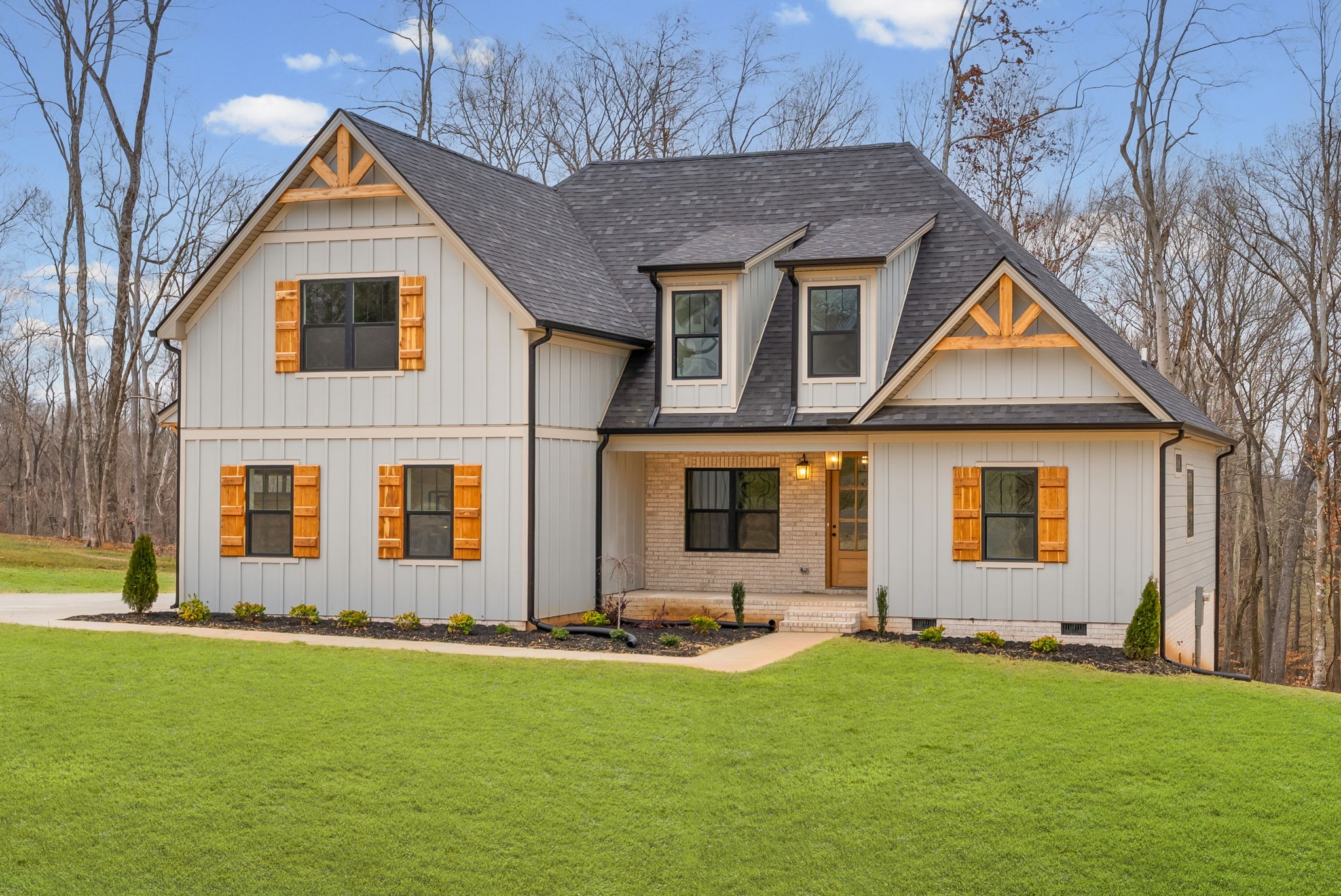 1800 Gholson Road Clarksville, TN 37043 - Photo 32 of 33 a front view of house with yard and green space