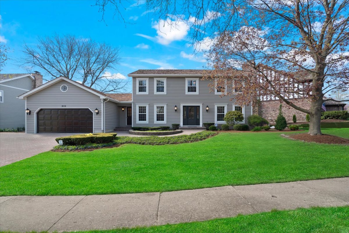 1012 Windhaven Road Libertyville, IL 60048 - Photo 1 of 63 Gallery Image 1