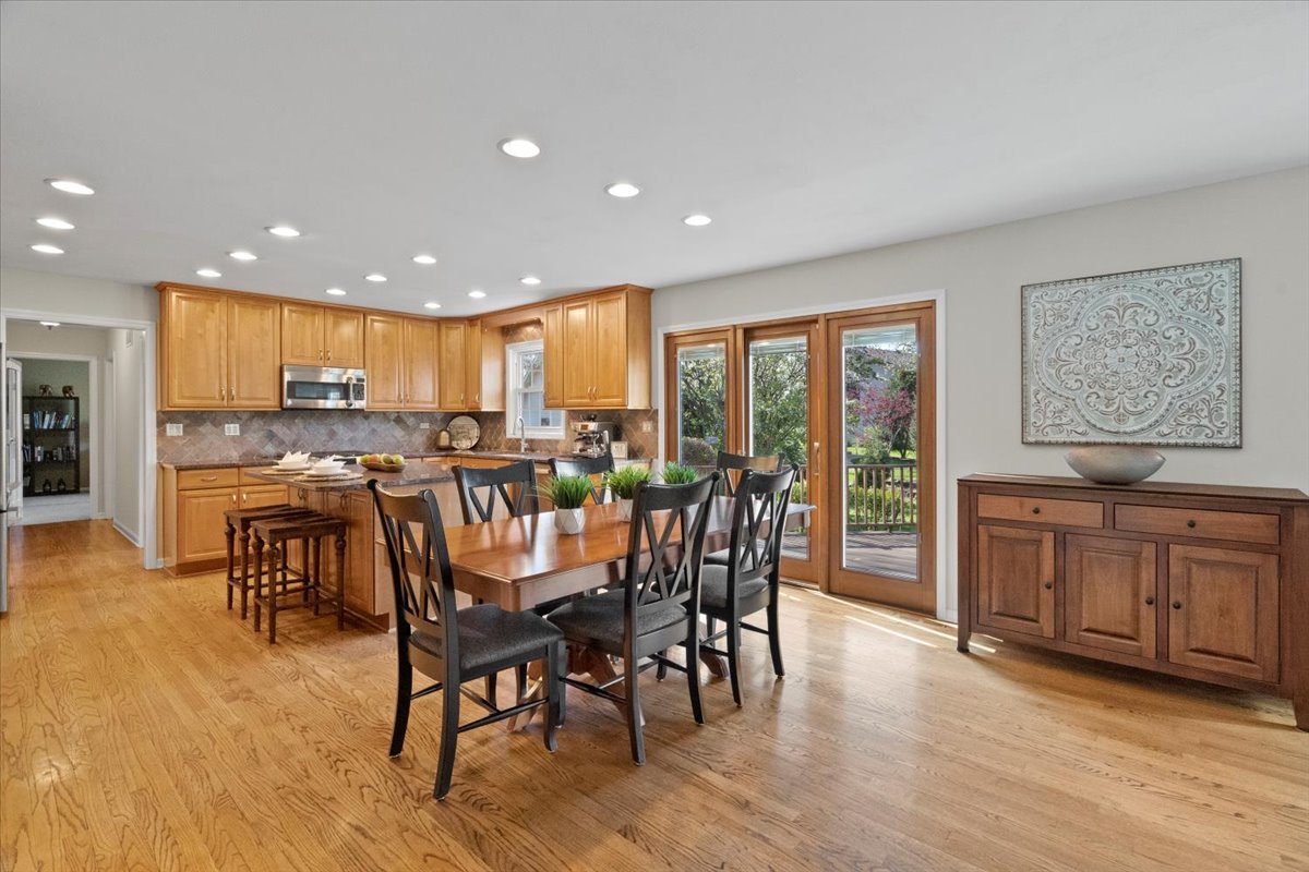 1012 Windhaven Road Libertyville, IL 60048 - Photo 14 of 63 Gallery Image 14