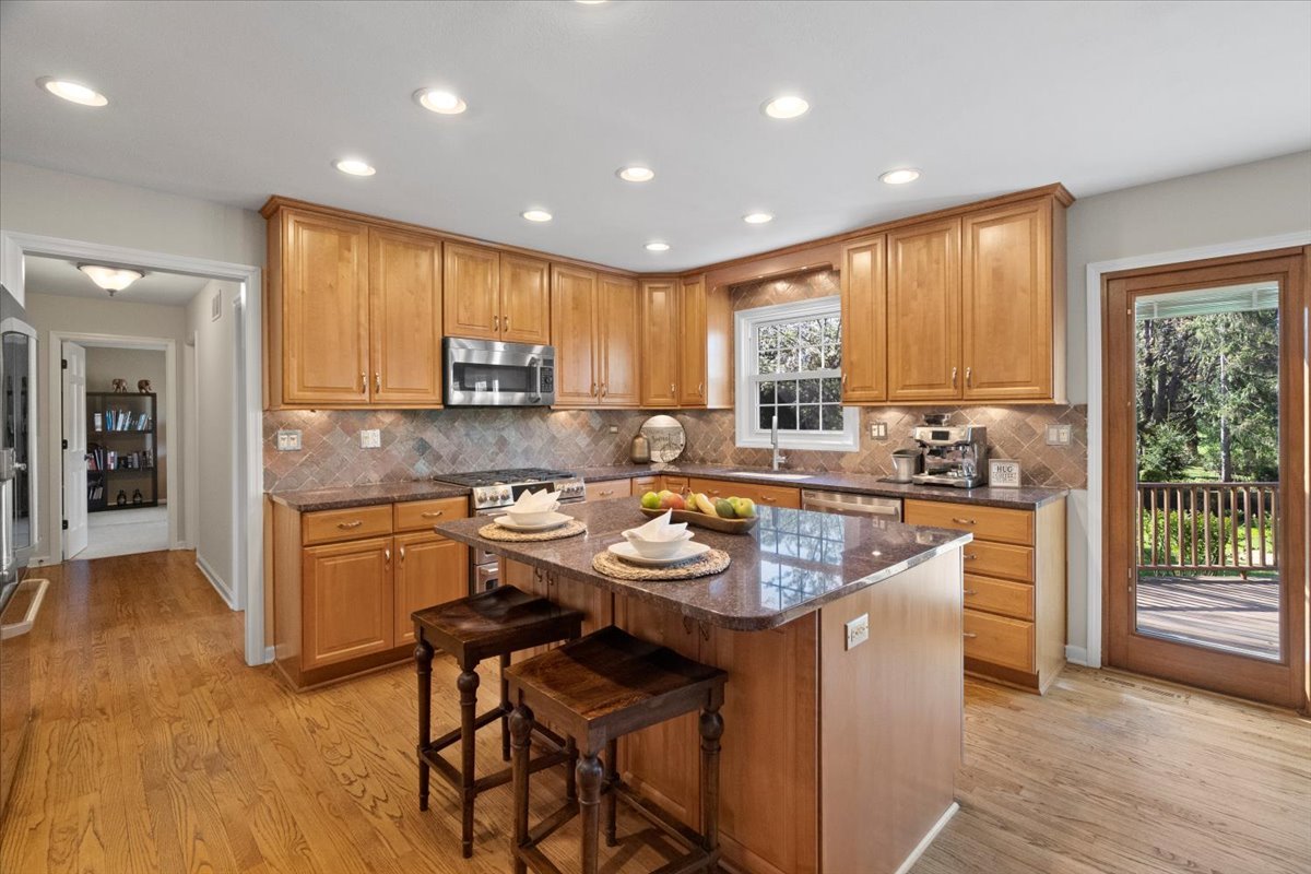 1012 Windhaven Road Libertyville, IL 60048 - Photo 19 of 63 Gallery Image 19