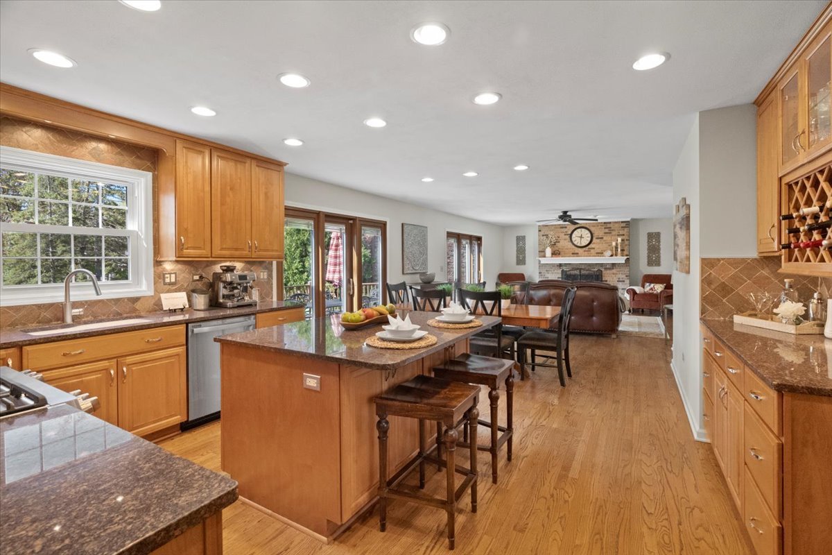 1012 Windhaven Road Libertyville, IL 60048 - Photo 23 of 63 Gallery Image 23