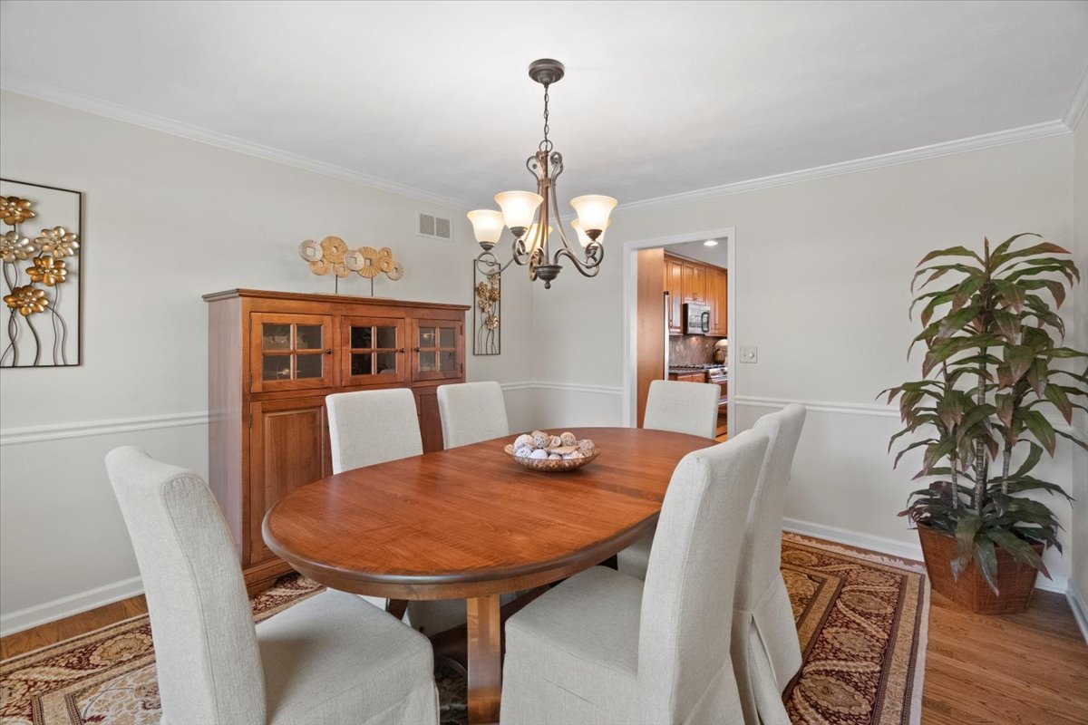 1012 Windhaven Road Libertyville, IL 60048 - Photo 26 of 63 Gallery Image 26