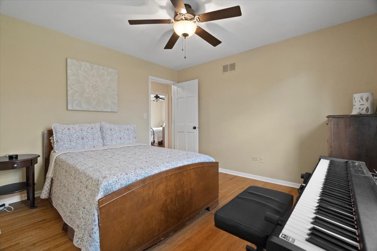 1012 Windhaven Road Libertyville, IL 60048 - Photo 32 of 63 Gallery Image 32