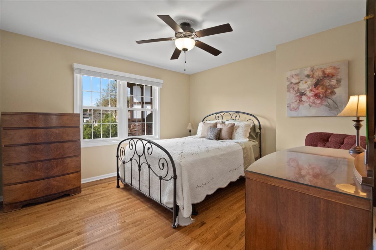 1012 Windhaven Road Libertyville, IL 60048 - Photo 34 of 63 Gallery Image 34