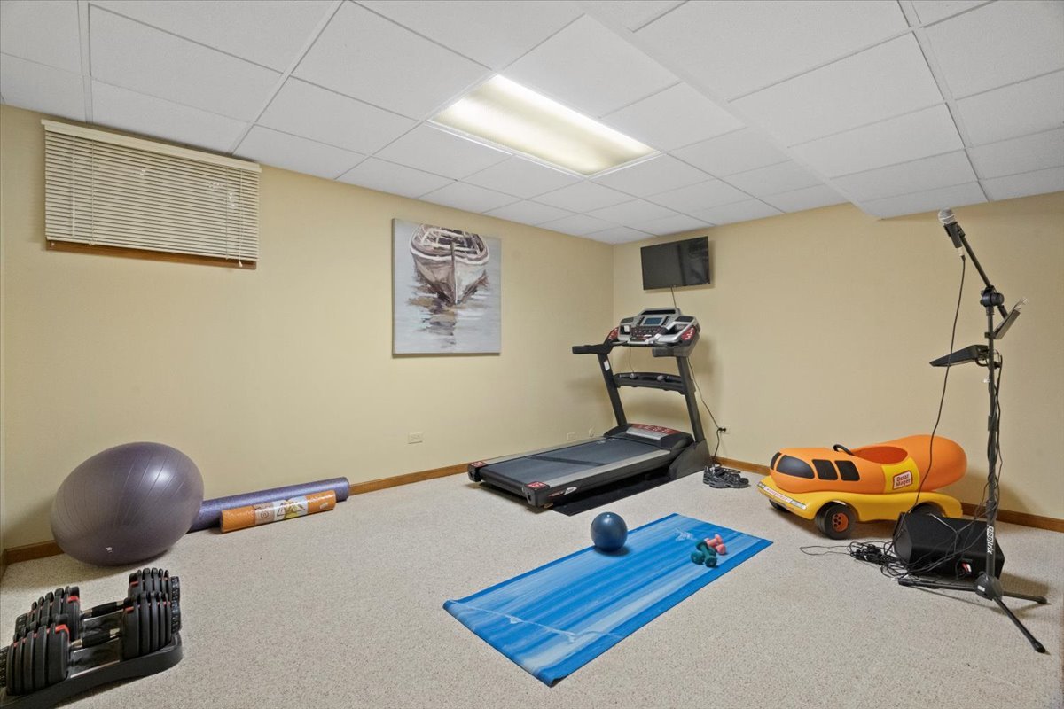 1012 Windhaven Road Libertyville, IL 60048 - Photo 49 of 63 Gallery Image 49