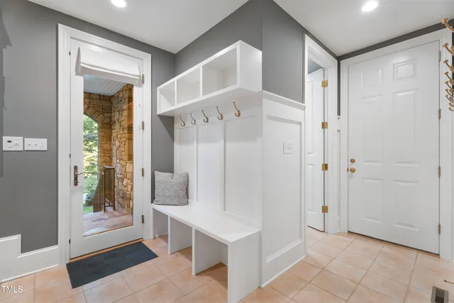 $3,250,000 | 32430 Archdale Drive, Chapel Hill, NC 27517