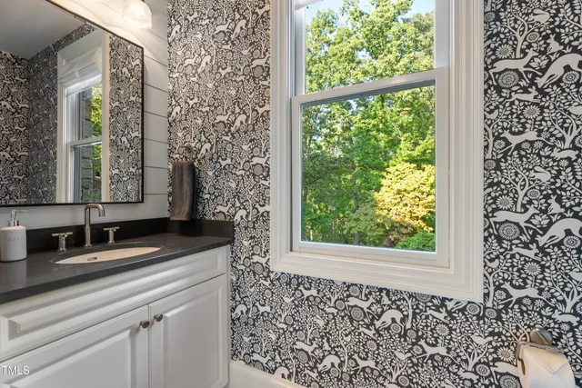 $3,250,000 | 32430 Archdale Drive, Chapel Hill, NC 27517