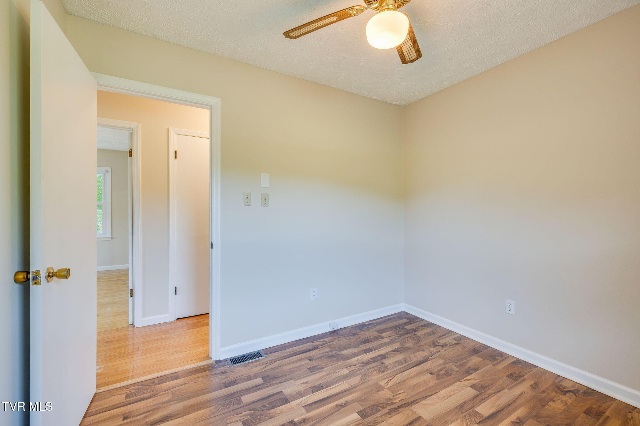 101 Popular Grove Road Elizabethton, TN 37643 - Photo 23 of 38 023