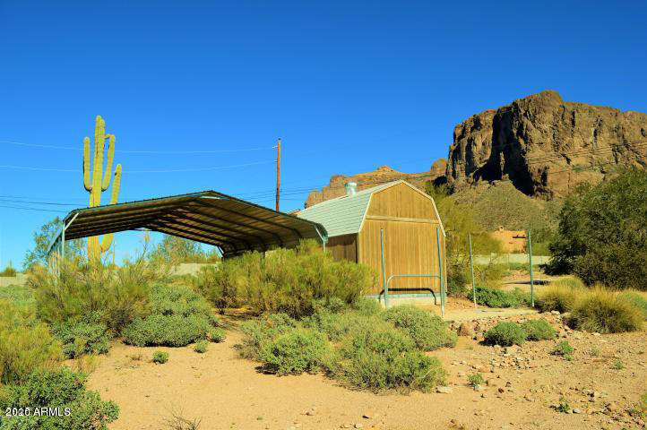 1497 North Holmes Road Apache Junction, AZ 85119 - Photo 3 of 5 20180602153106573267000000-o