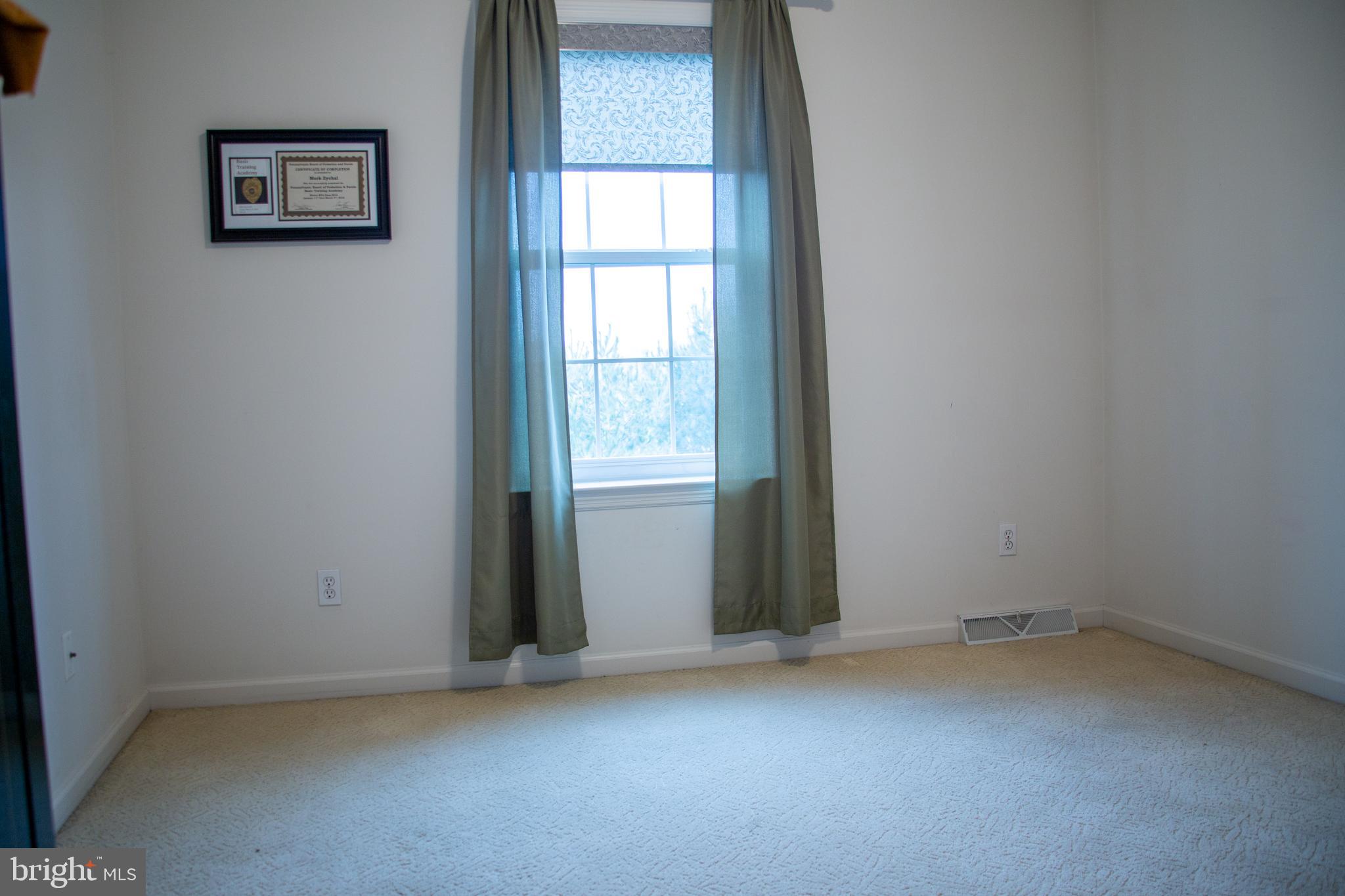 516 Fox Ridge Lane Lebanon, PA 17042 - Photo 8 of 33 Gallery Image 8