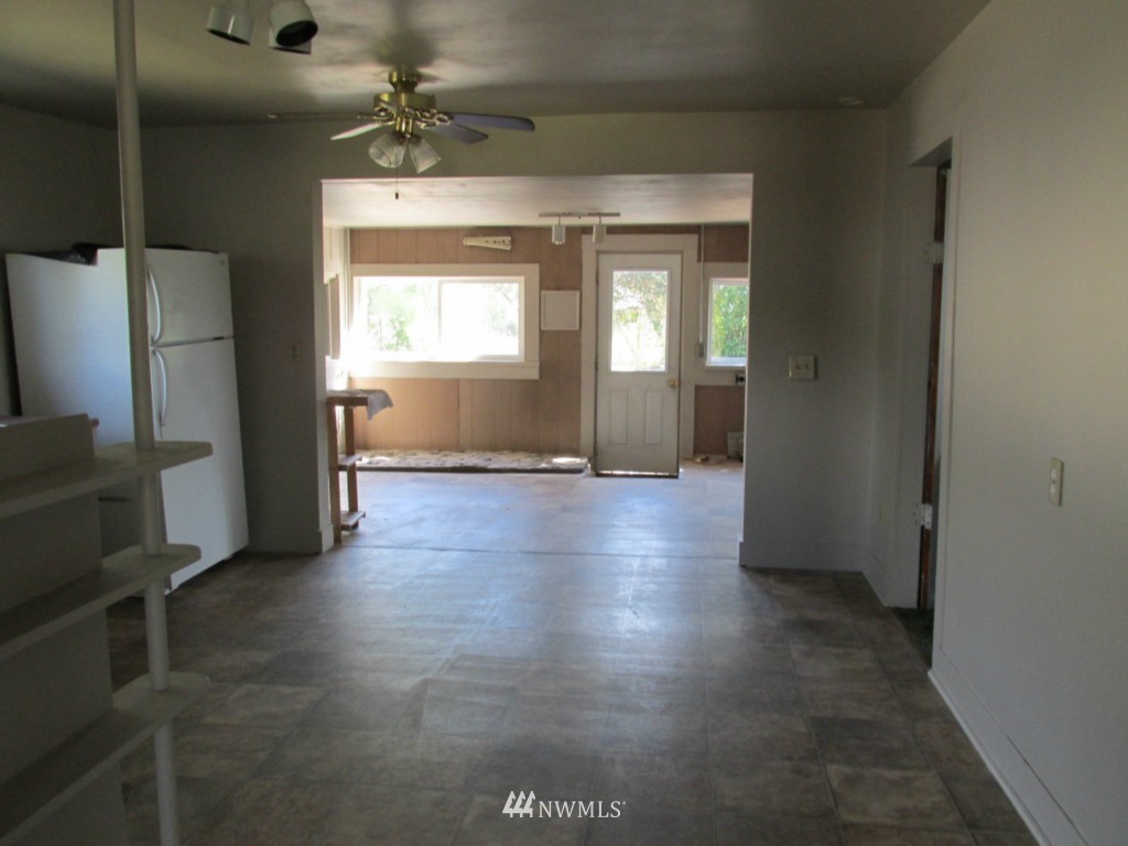 47 Jennings Loop Road Oroville, WA 98844 - Photo 4 of 14 Gallery Image 4