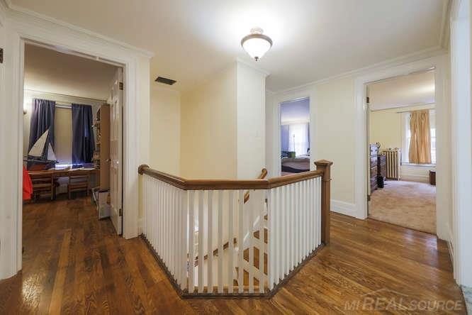 113 Moran Road Grosse Pointe, MI 48236 - Photo 27 of 43 31341628-26.JPG