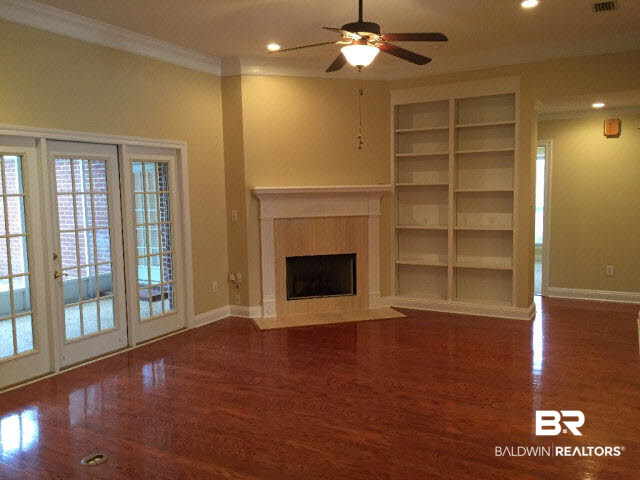 10120 Constantine Street Daphne, AL 36526 - Photo 10 of 29 For Sale: 10120 Constantine Street, Daphne, AL 36526 Living Room