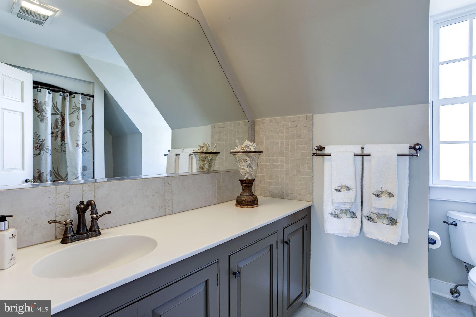 1230 Hudson Road Cambridge, MD 21613 - Photo 17 of 30 Bath