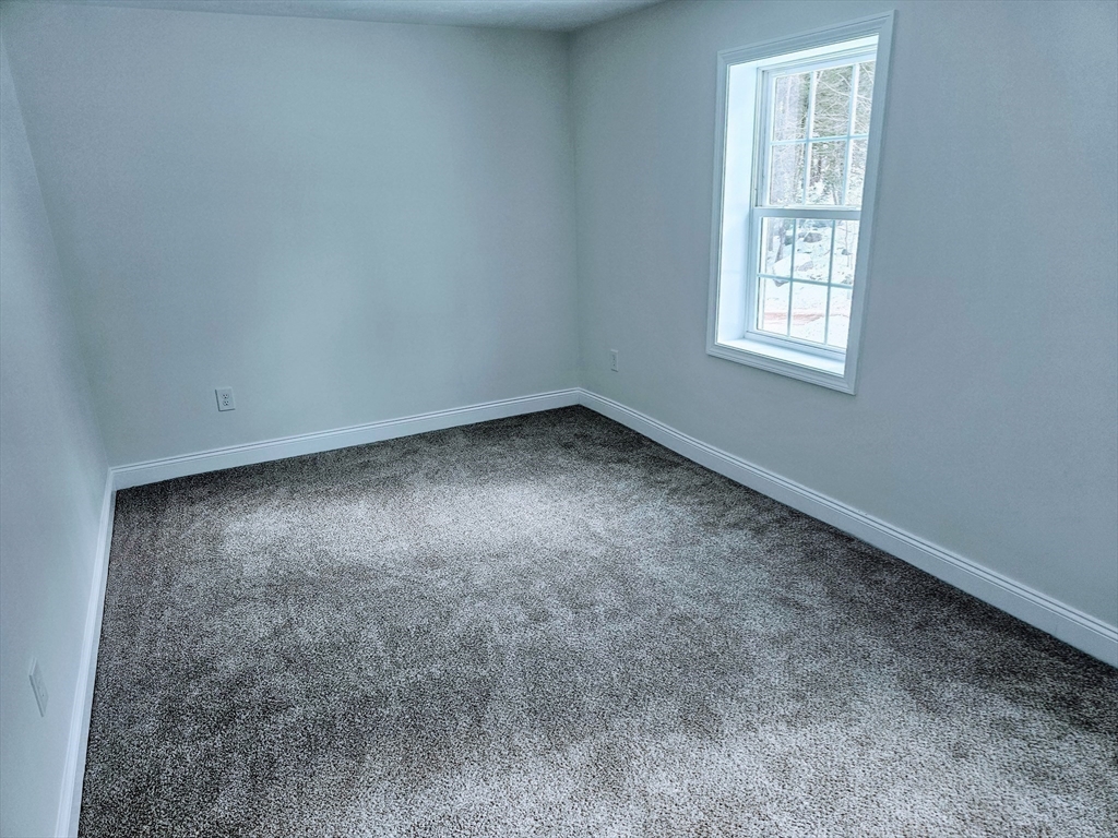 26 Amber Road Holland, MA 01521 - Photo 20 of 36
